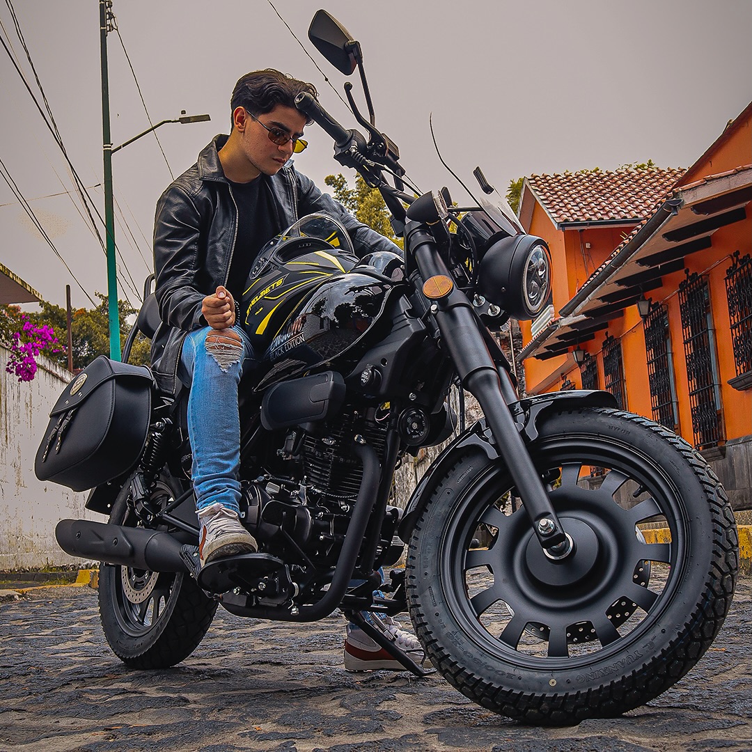 Custom Black 5
